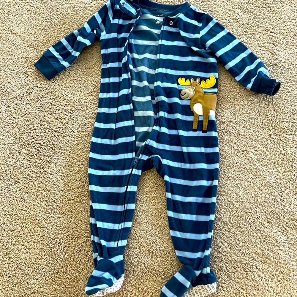 Carters 18 month moose onesie, good condition.